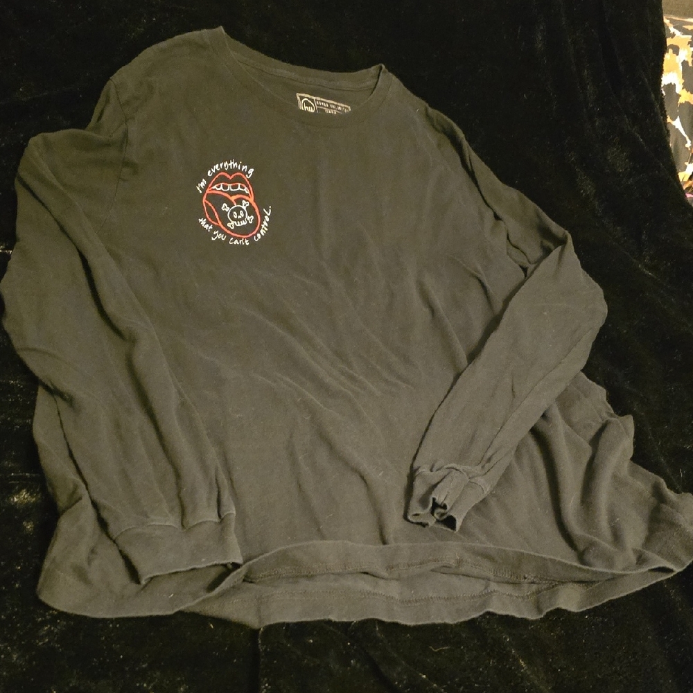 Black and Red Boxy Long Sleeve Tshirt